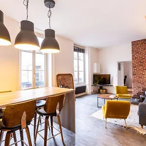 Maison, Appartement Type Triplex Atypique De Charme Hébergement de vacances